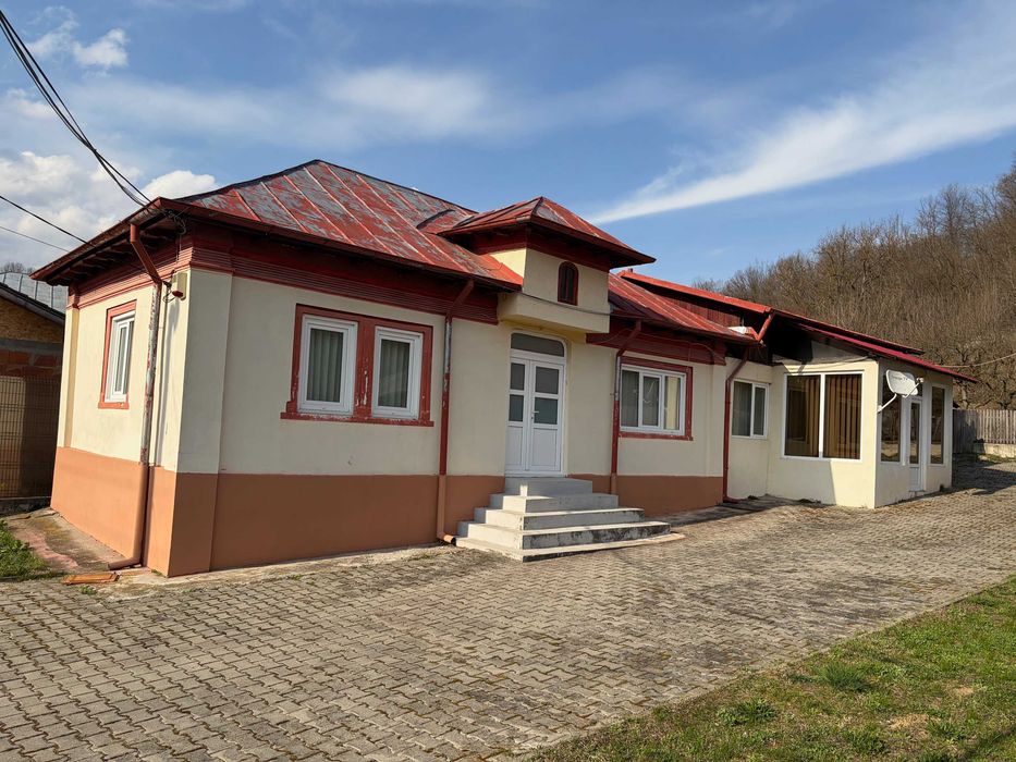 Casa 110mp cu teren 2400mp  Comuna Babana Judetul Arges