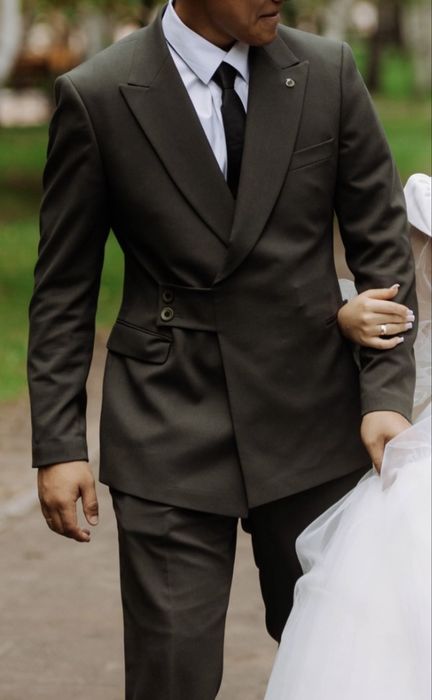 Продам костюм  тройка