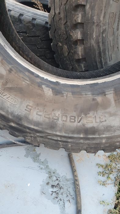 Продам грузовые шины