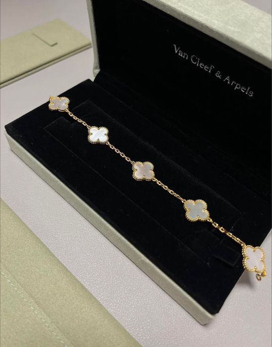 Продаю браслеты van cleef золото