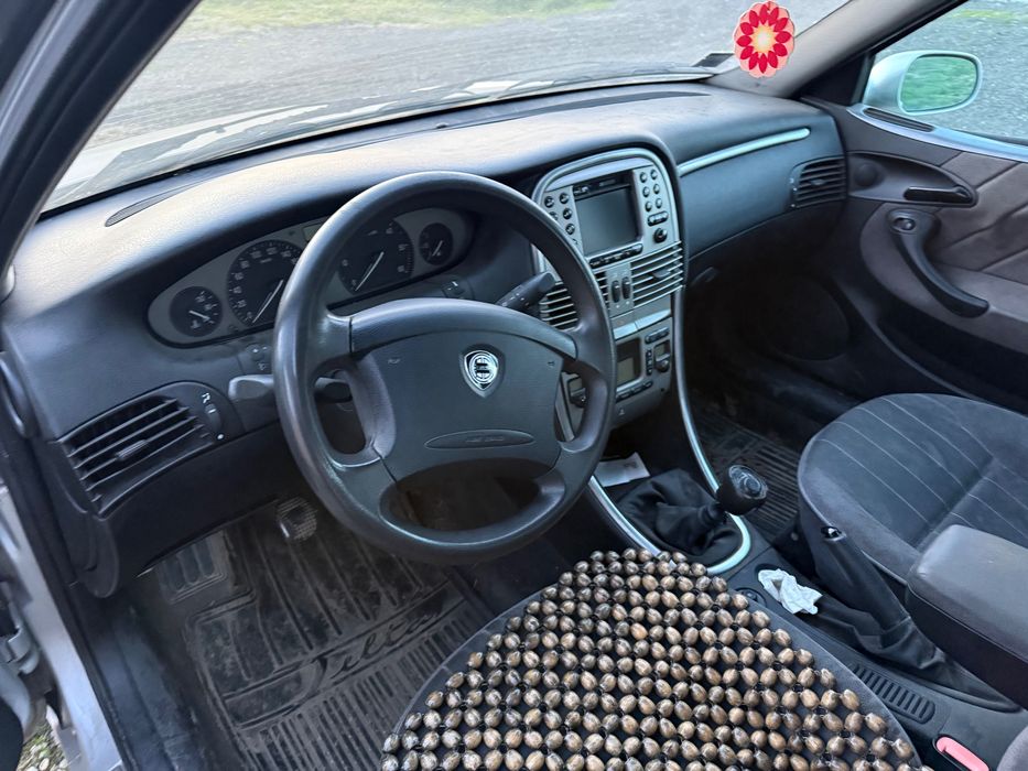 Lancia Lybra 1.9 JTD