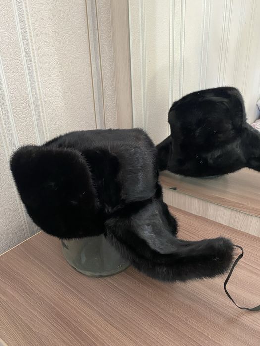 Продам норковую шапку-ушанку