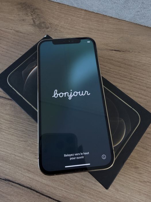 Продам Iphone 12 pro 128 Гб