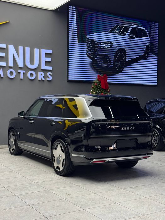 Продается Zeekr 9X