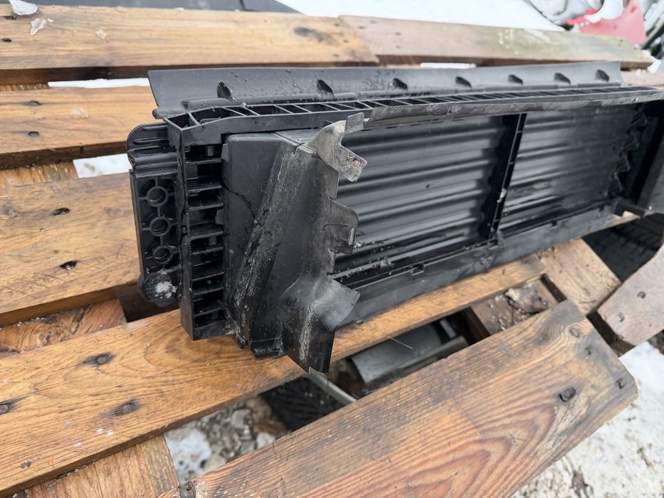 Електрическа Клапа Радиатор/ Смукателна Решетка Skoda Fabia 4