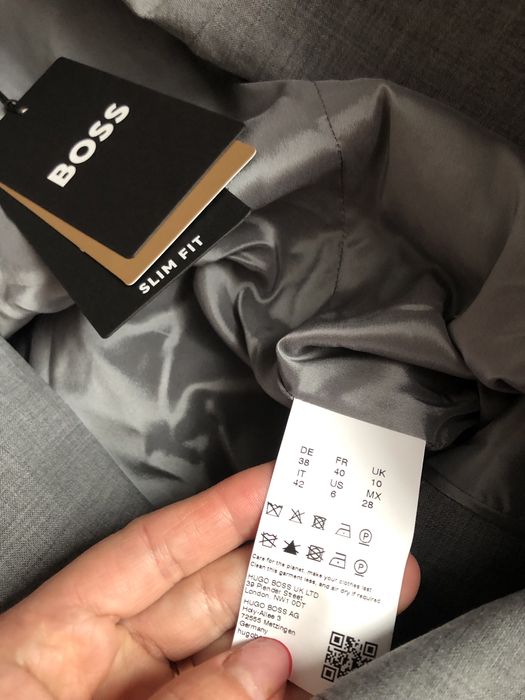 Vând sacou Hugo boss original.