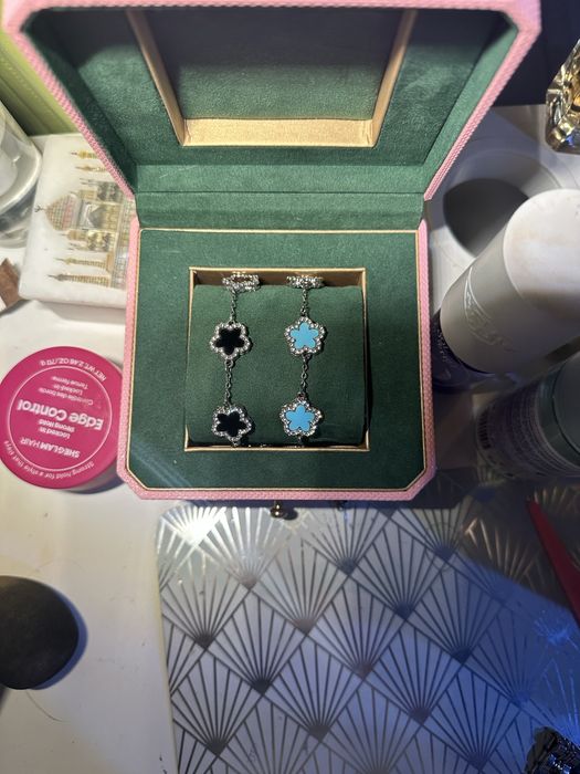 Гривни Van Cleef