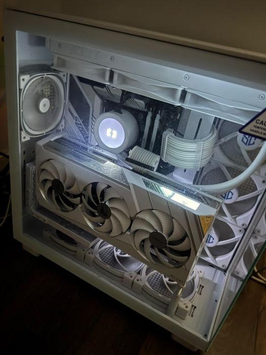 Gigabyte AORUS GeForce RTX 4080 SUPER XTREME ICE 16G