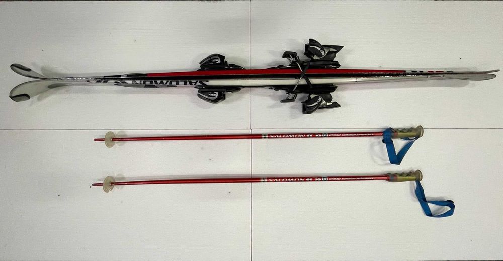 ski-uri / schiuri / ski Solomon rosi unisex