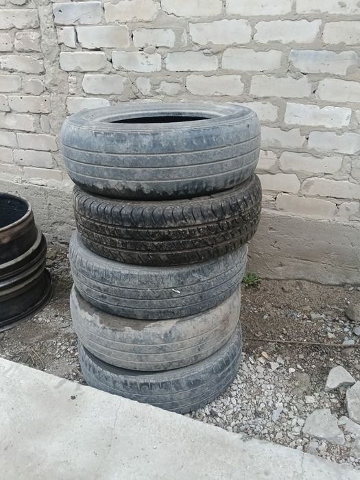 Продам шины по 1000
