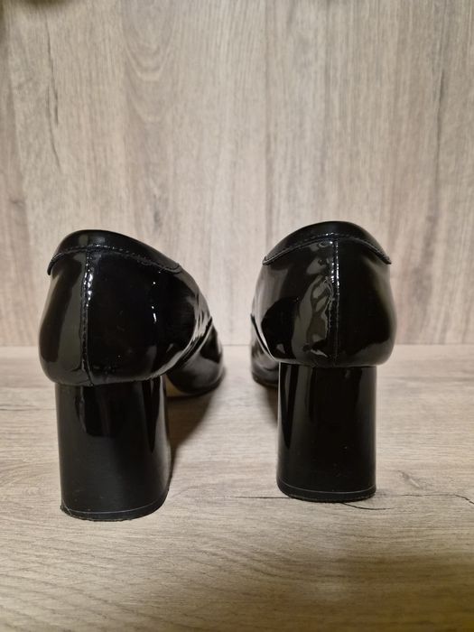 Дамски лачени обувки tendenz