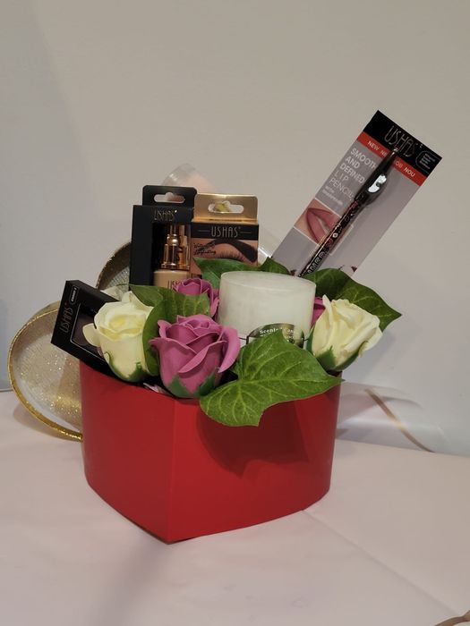 Cadouri cu dragoste pt femei si fetite