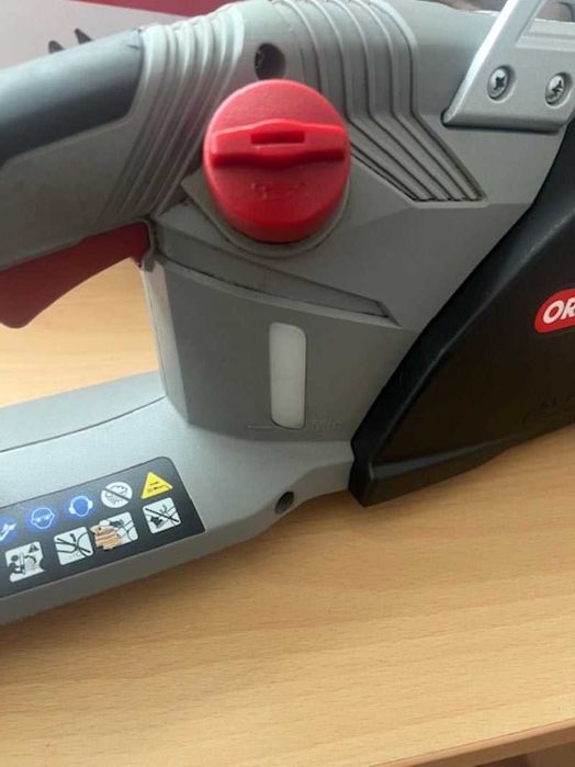 Самозаточващ се електрически верижен трион Oregon CS1500