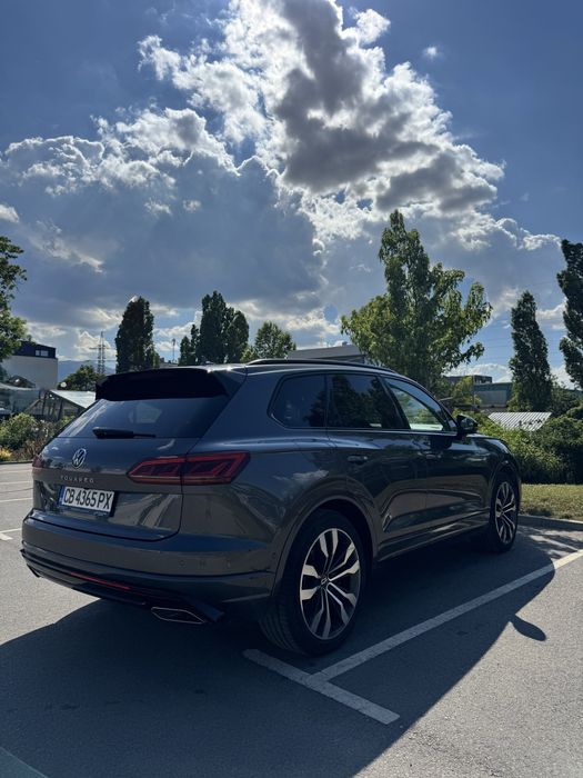 VW Touareg R-line black style 4MOTION