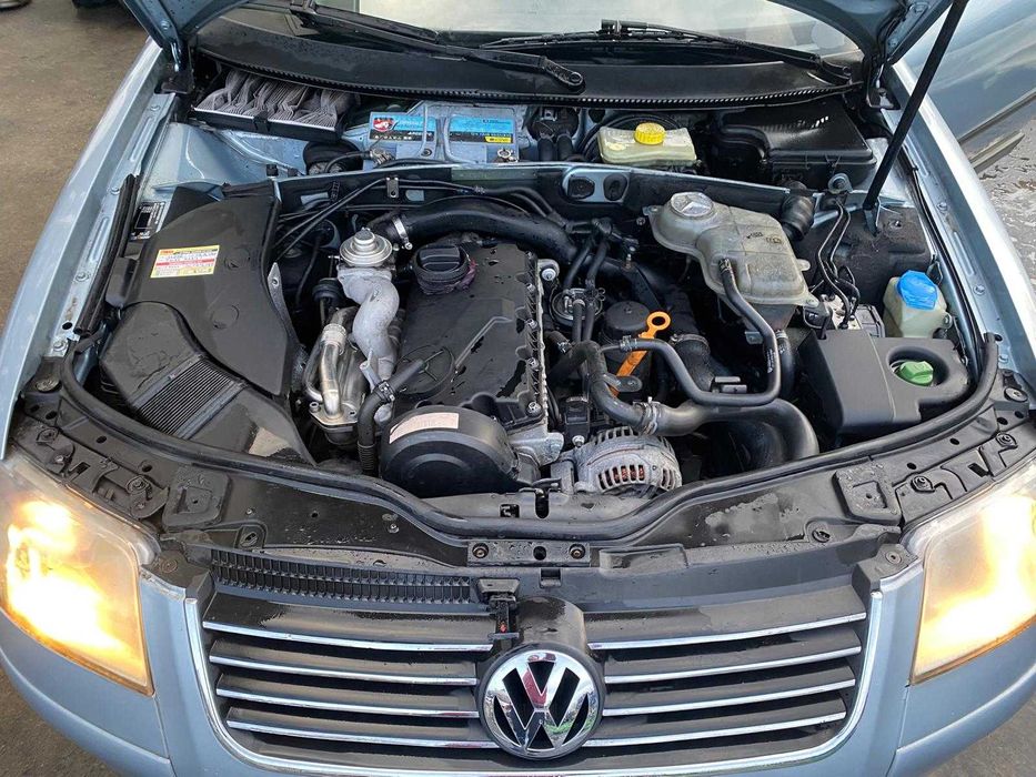 Dezmebrez Passat b5.5 1.9 tdi/bara/far/capota/aripa/oglinda/usa/trager