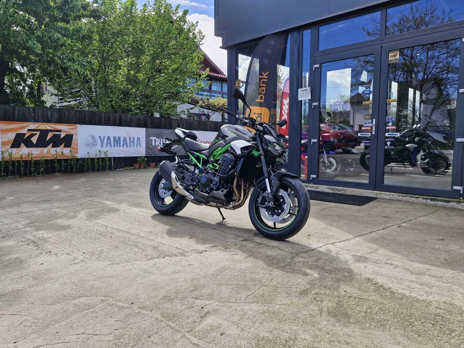 Kawasaki Z900 -0km pret livrare prin EST BIKE Campina