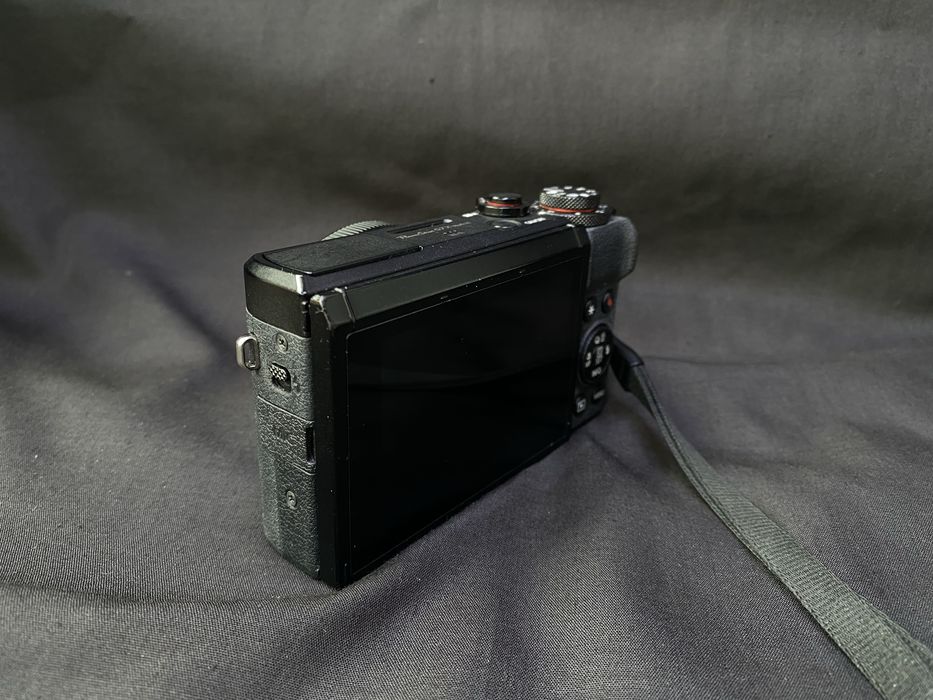 Продам Canon G7X Mark III