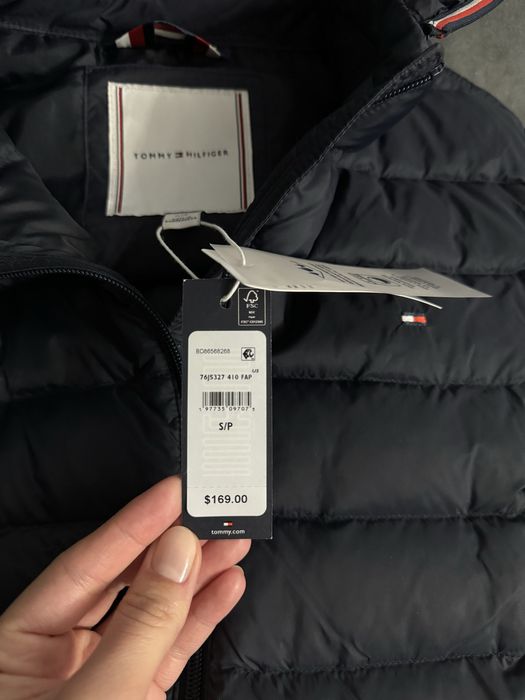 Tommy Hilfiger новая куртка