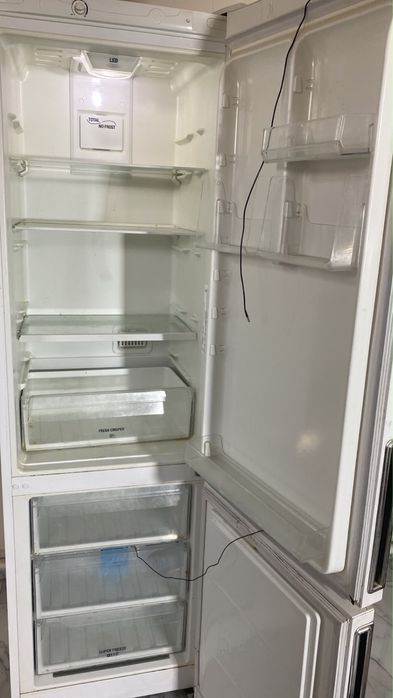Холодьилниктер сатылады
