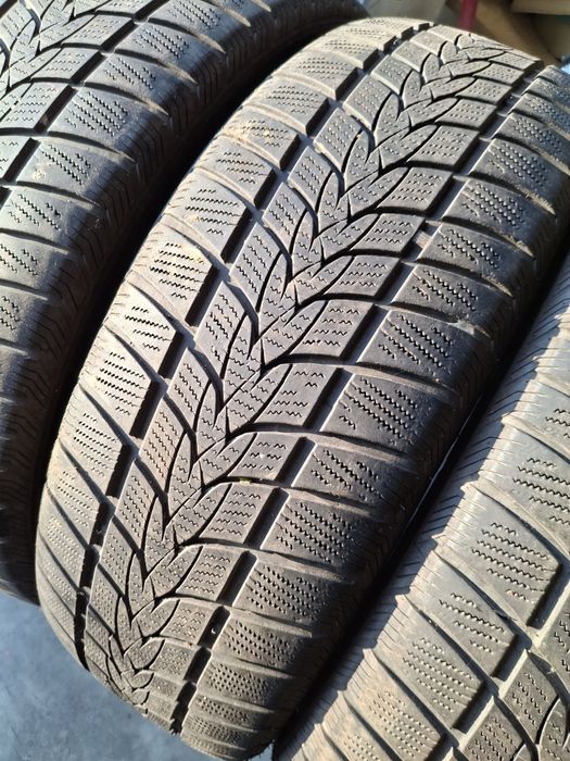 2 Anvelope M+S 225 55 r19 Imperial