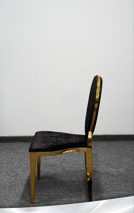 Стол метална с кром облицовка