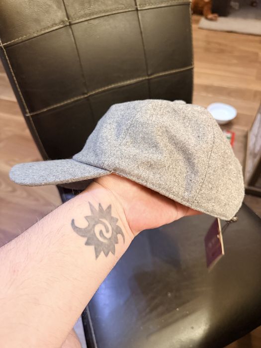 Sapca Casmir Loro Piana noua made in italia pret 300 lei