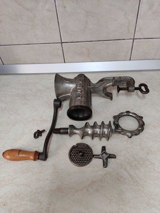 Vintage Masina tocat carne Bona Beer marimea 8 Germania