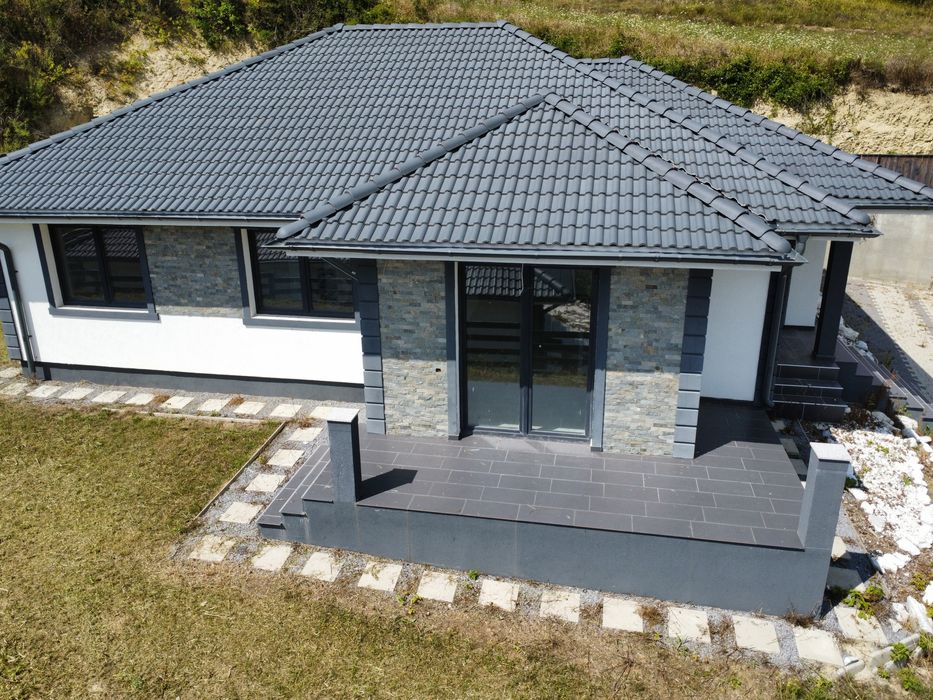 Casa pe un nivel Corunca.