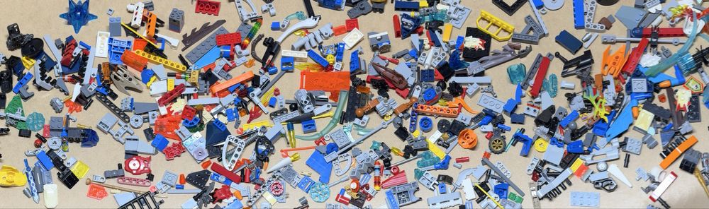 Целый пакет лего деталей