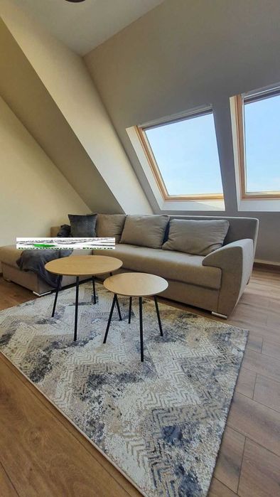 Дава се под наем Тристаен апартамент в Пловдив, Каменица 1 - 100 кв.м за 1000 € - Снимка #2