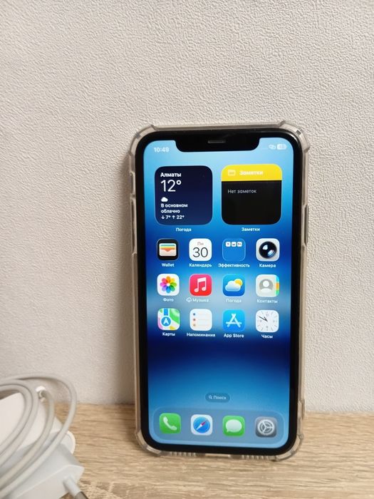 Iphone 11 .  Акб 75%     .
