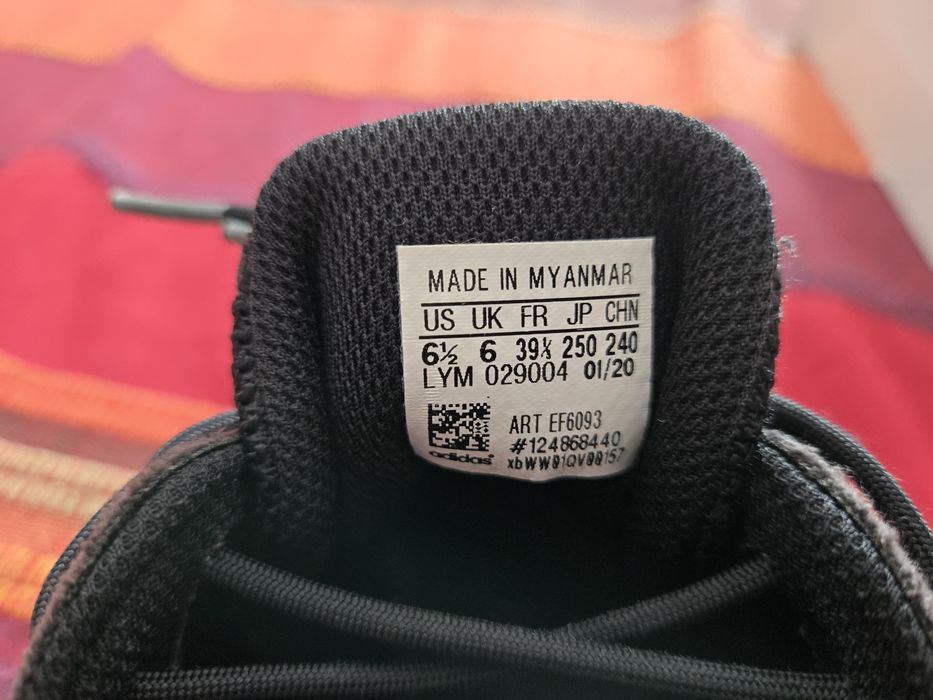 Adidas marimea 39 1/3