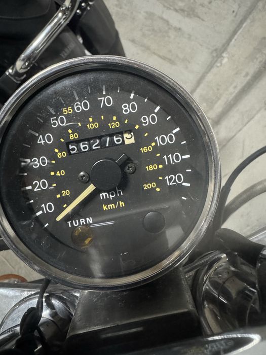 Suzuki intruder vs700