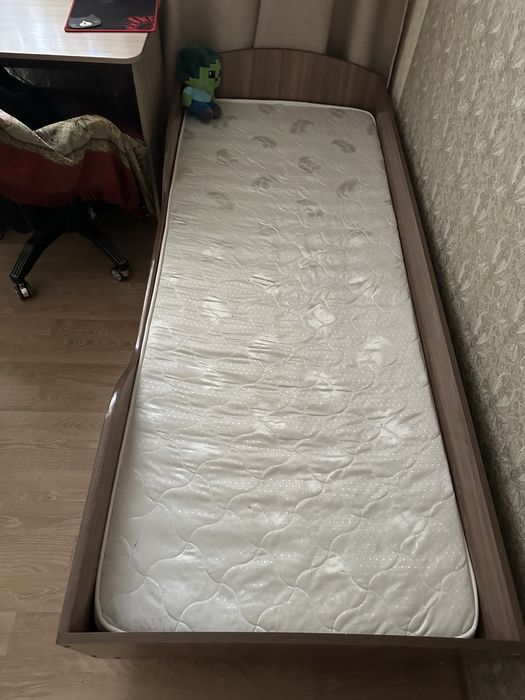 Кровать для спальни