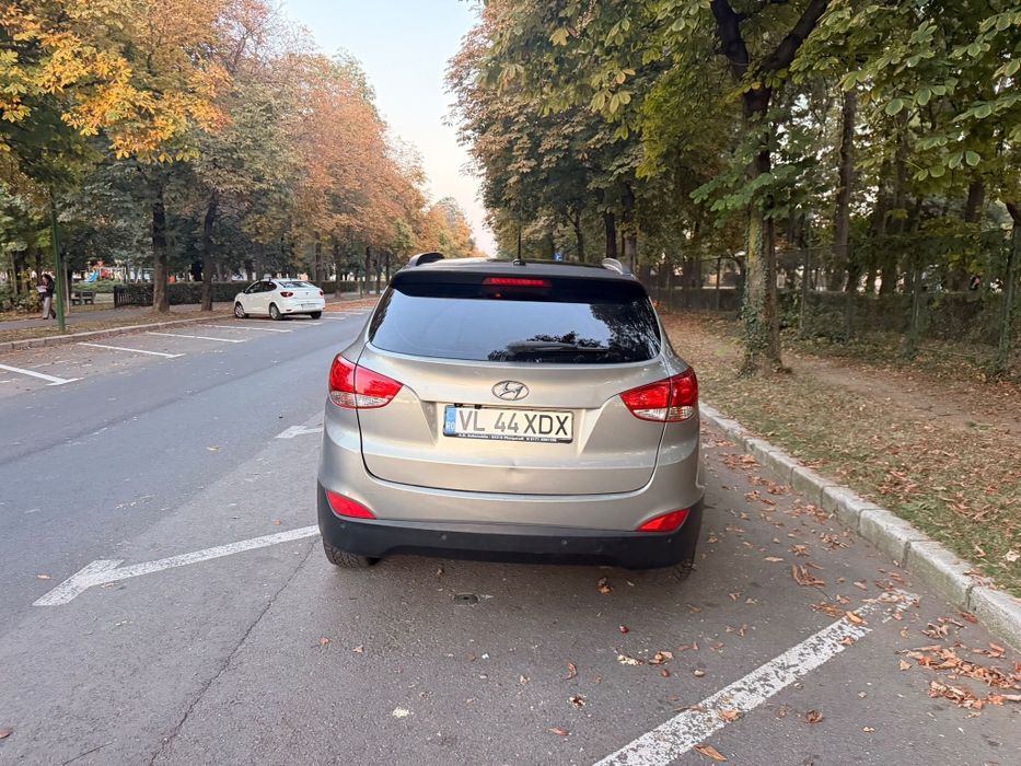 HYUNDAI ix35 2011 — imagine 2
