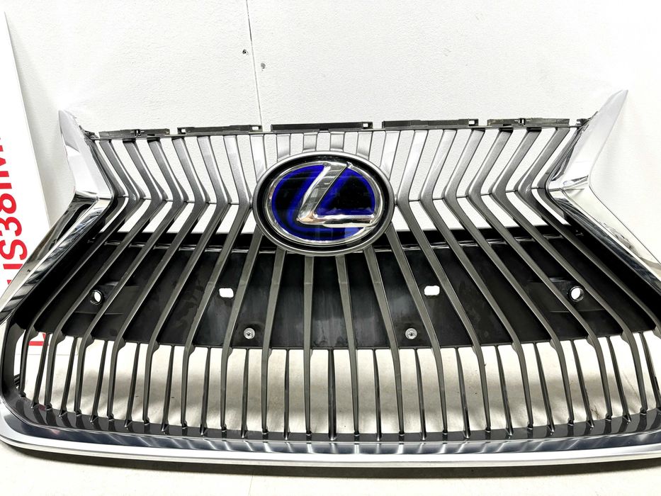 Решетка радиатора Lexus ES350