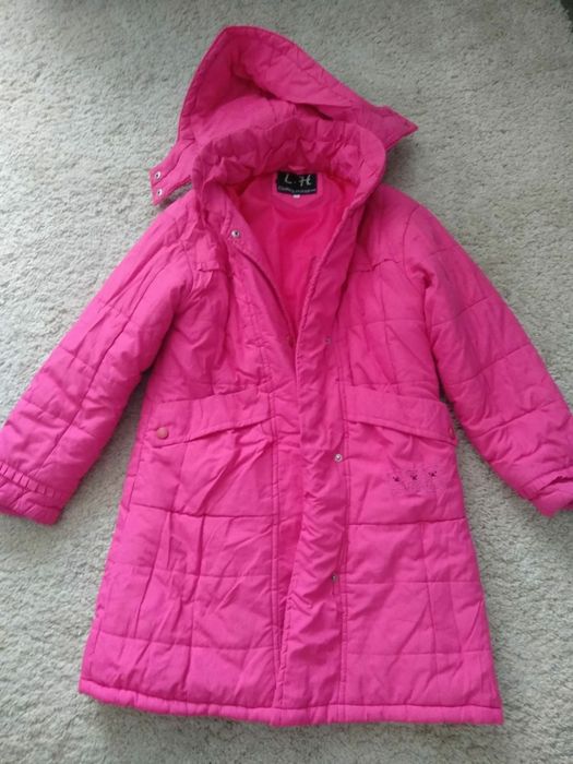 Продам детские куртки.