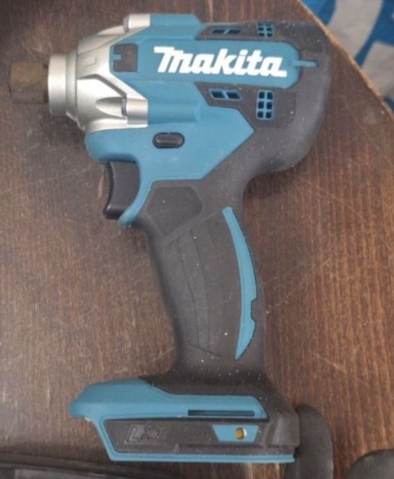 Makita DTD156...