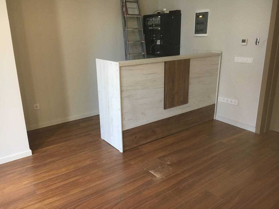 Ресепшн стойка для посетителей 2100