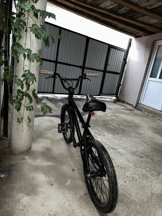 Vand bmx in stare foarte buna nr tel