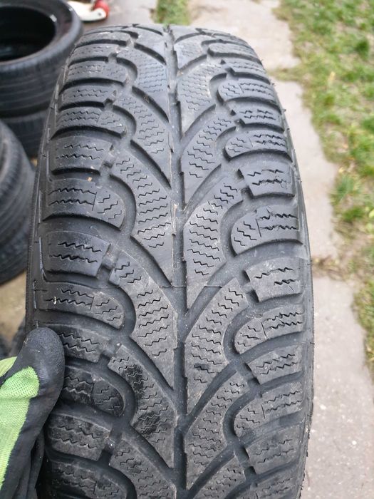 Set anvelope Iarna + jante  175/65 R15