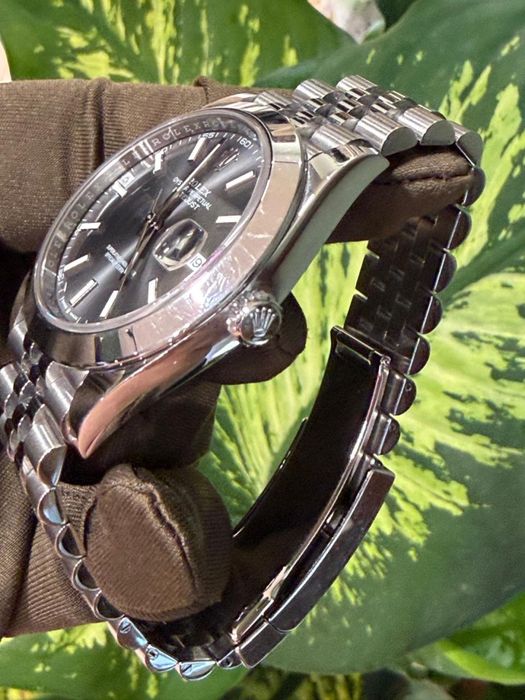 Rolex Datejust 41 ref. 126300 оригинал