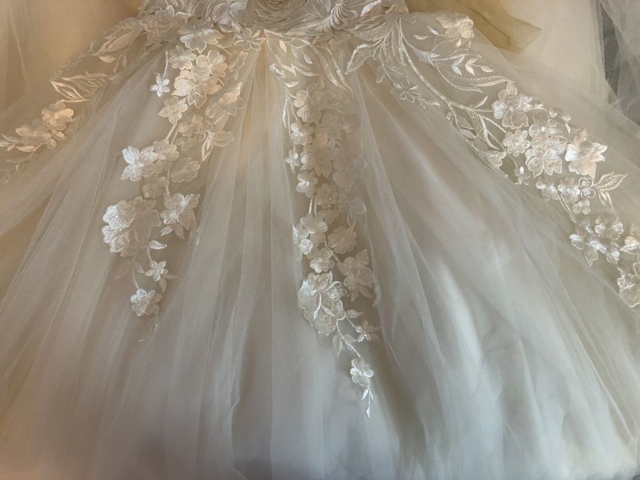 Продам красивое Свадебное платье