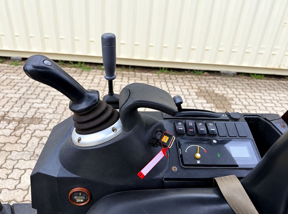 Мини багер JCB 15C-1, модел 2018 г.
