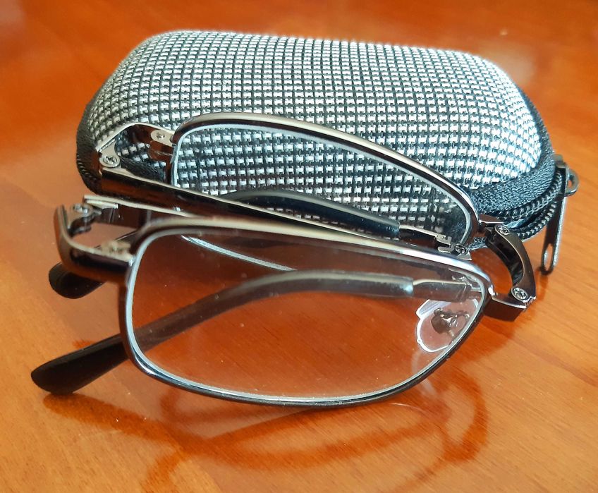 Сгъваеми диоптрични очила, с метални рамки, UV стъкла и калъф Топ цена