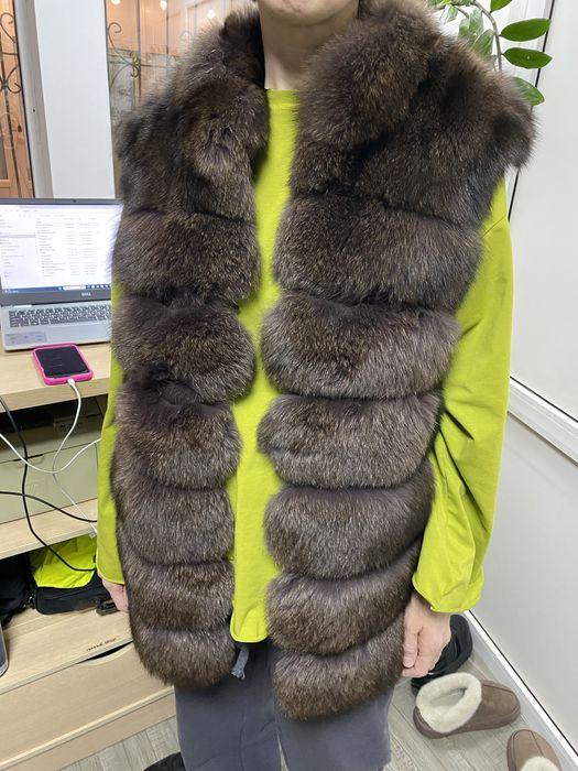 Продам жилетку б/у