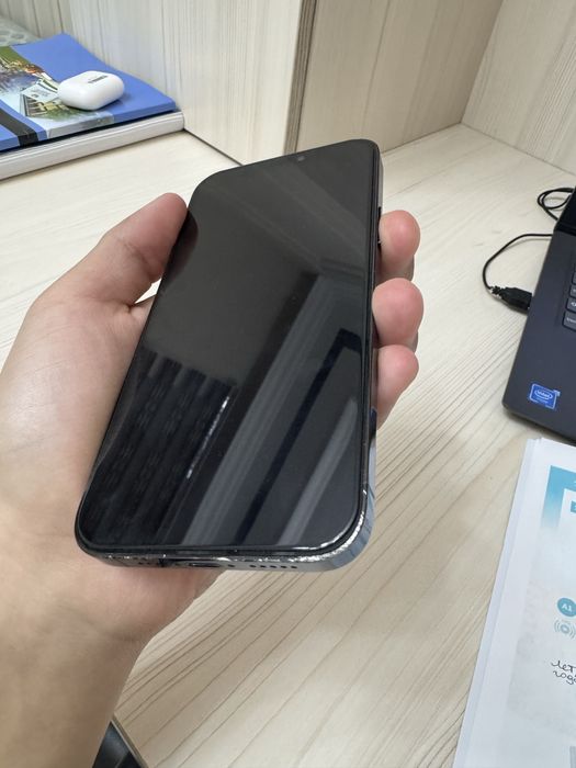 Айфон 12 про сотилади