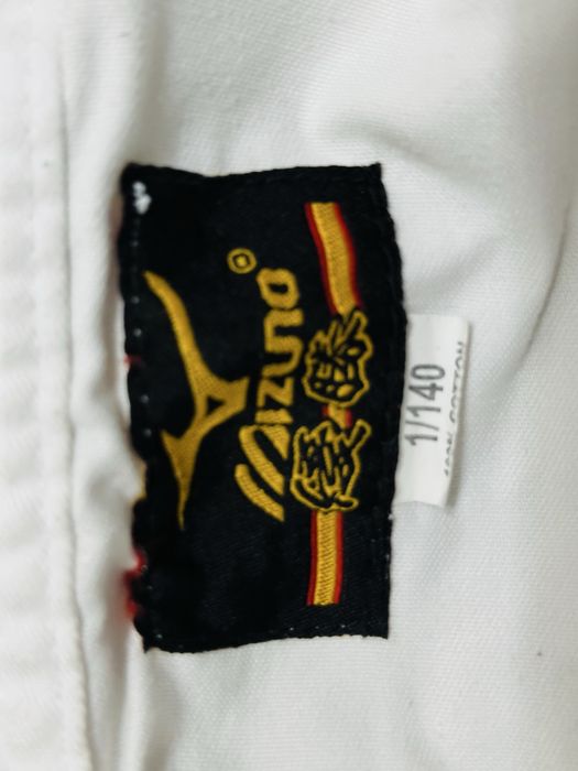 Продам полный экипировка для карате , кимоно размер 140см