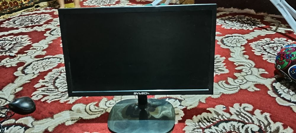 Kompyuter va noutbook sotiladi