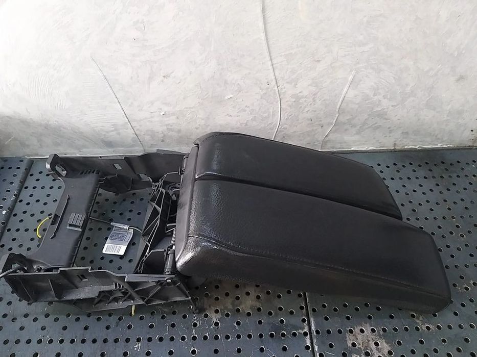 Capac cotiera bmw seria 1 e81 e87 e116233221